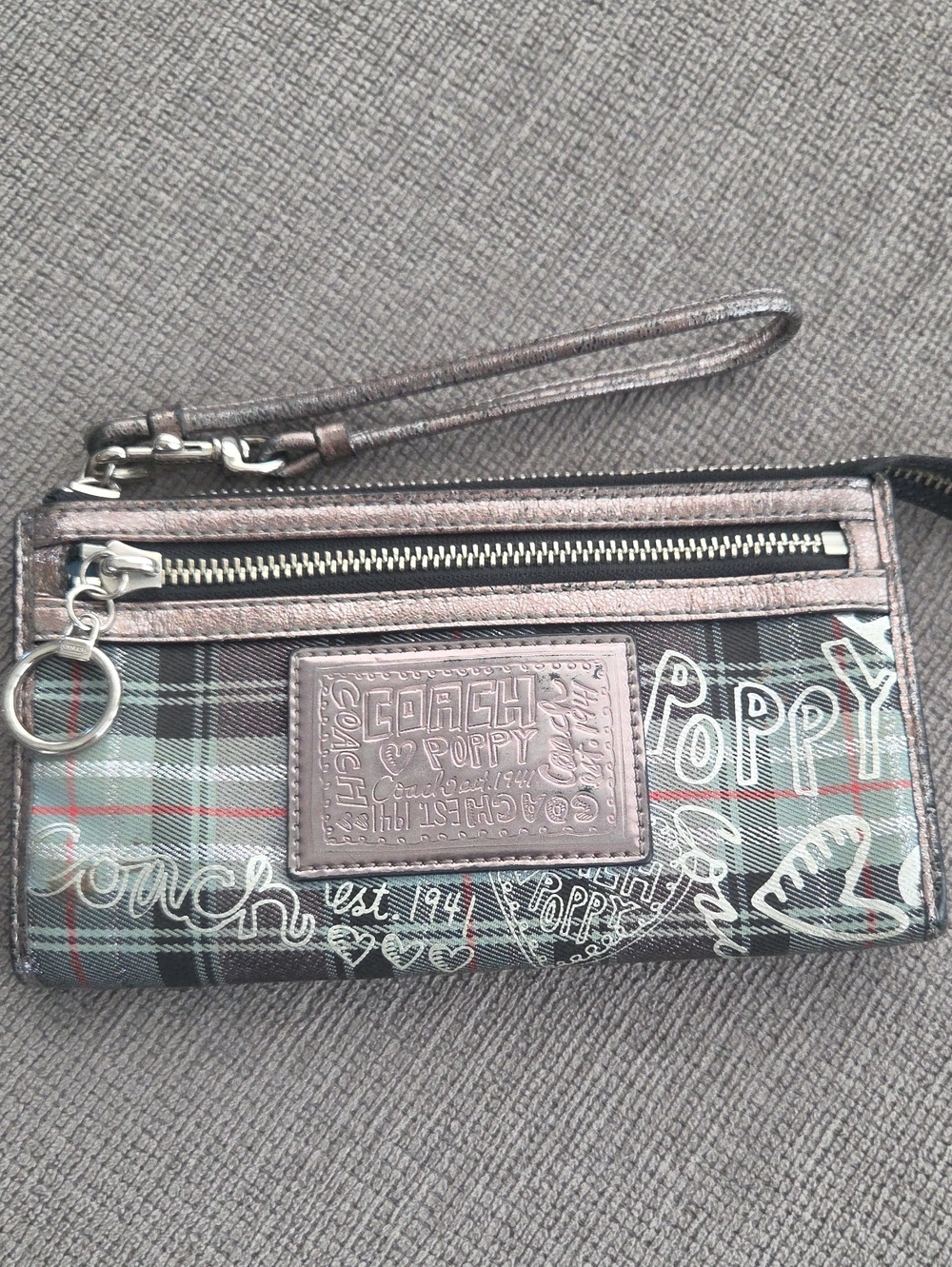 VNTG Coach Poppy Tartan Plaid Wristlet Wallet Metallic Silver Graffiti Y2K EUC
